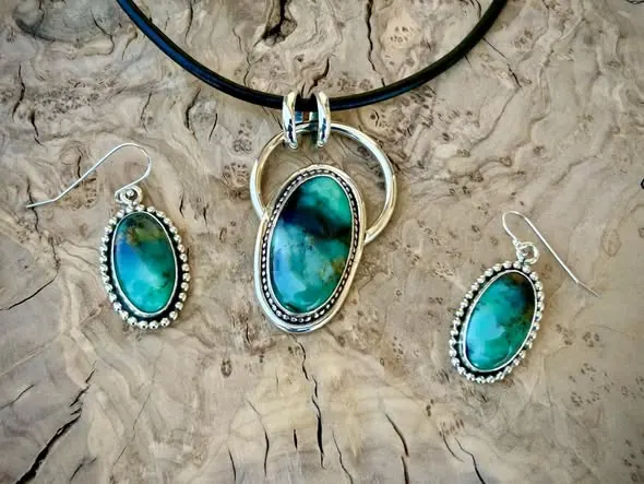 Green chalcedony pendant + earring SET