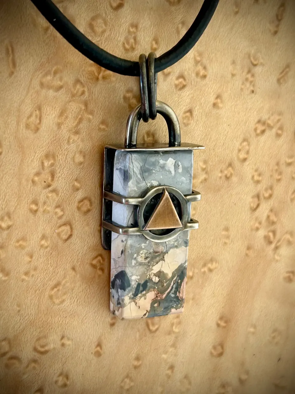 Mailgano Jasper Recovery Pendant