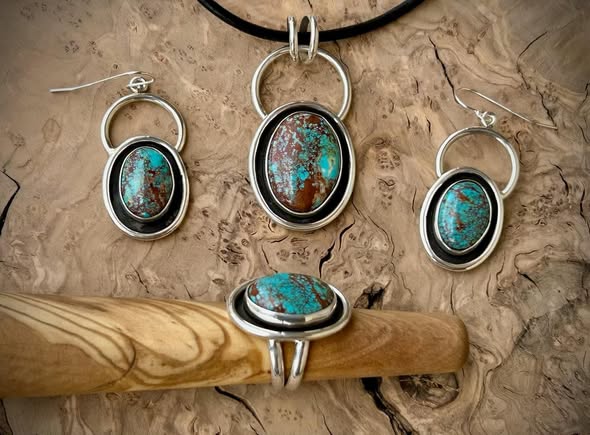 Number 8 Red spiderweb turquoise set