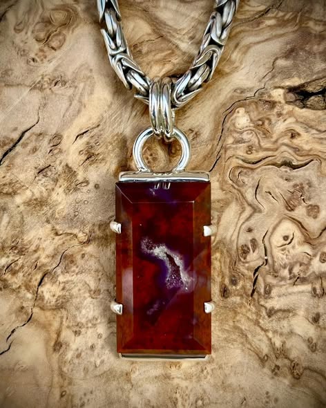 Red flower agate pendant with druzy view 3